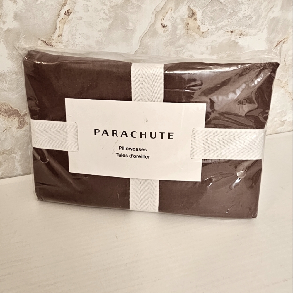 Parachute King Percale Pillowcase Set Raisin